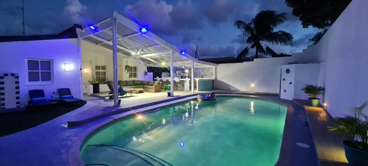 Family Villa With Big Pool And Absolute Privacy Willemstad Zewnętrze zdjęcie
